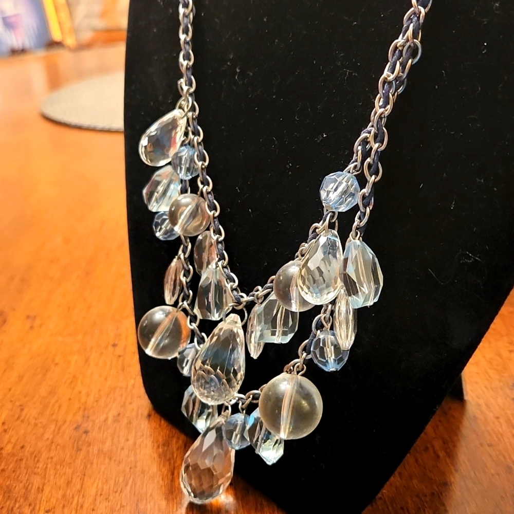 Fashion necklace, lt blue & clear stones, with silver chain, lobster claw hook - Picture 5 of 8